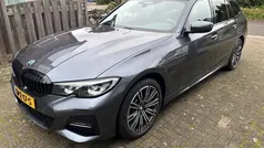 Grijs Gebruikt 2020 BMW 330 M Sport Stationwagen | € 34.995 (Eerlijke prijs)