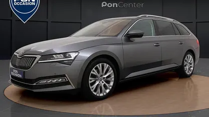 Grijs Gebruikt 2022 Skoda Superb Business Line Hatchback | € 24.950 (Eerlijke prijs)