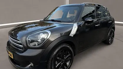 Grijs (metallic) Gebruikt 2015 Mini Cooper Countryman Chili SUV | € 9.950 (Eerlijke prijs)