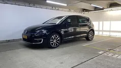 Zwart, metallic lak Gebruikt 2020 VW e-Golf Hatchback | € 13.949 (Eerlijke prijs)