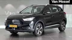 Zwart Gebruikt 2023 MG ZS Luxury Sedan | € 26.495 (Eerlijke prijs)