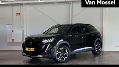 Zwart Gebruikt 2023 Peugeot e-2008 GTi SUV | € 21.940 (Goede deal)