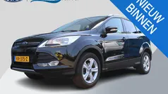 Zwart Gebruikt 2016 Ford Kuga Trend SUV | € 12.950 (Goede deal)