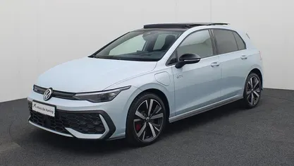 Occasion 2025 VW Golf VIII GTE Hatchback | € 41.440 (Eerlijke prijs)