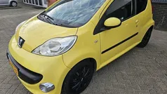 Geel Gebruikt 2007 Peugeot 107 Hatchback | € 3.499 (Eerlijke prijs)