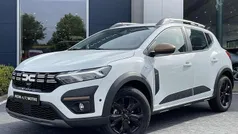 Wit Gebruikt 2024 Dacia Sandero Extreme Hatchback | € 21.450 (Eerlijke prijs)