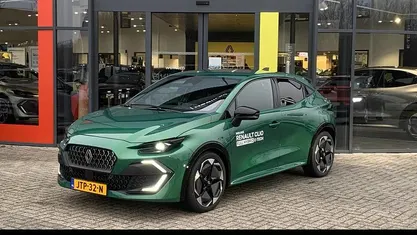 Nieuw Renault Clio V Techno 157 PK (115 kW) 2026 Groen Hatchback