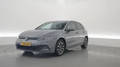 Gebruikt 2022 VW Golf VIII Style Hatchback | € 26.750 (Eerlijke prijs)