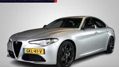 Grijs Gebruikt 2018 Alfa Romeo Giulia Ti Sedan | € 22.995 (Eerlijke prijs)