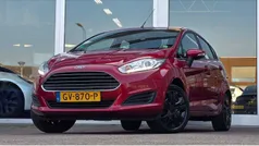Rood, metallic lak Gebruikt 2015 Ford Fiesta Style Hatchback | € 5.344 (Eerlijke prijs)