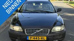 Gebruikt 2004 Volvo XC70 Momentum SUV | € 7.999 (Eerlijke prijs)