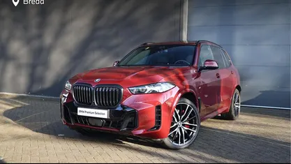 Rood Occasion 2025 BMW X5 Comfort Edition SUV | € 97.880 (Goede deal)