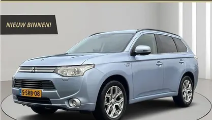Blauw Gebruikt 2013 Mitsubishi Outlander Instyle SUV | € 11.490 (Eerlijke prijs)