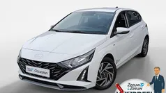 Atlas white (saw) Gebruikt 2024 Hyundai i20 Comfort Hatchback | € 23.750 (Eerlijke prijs)
