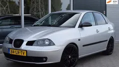 Grijs Gebruikt 2003 Seat Cordoba Sedan | € 1.499 (Eerlijke prijs)
