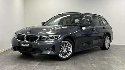 Grijs (metallic) Occasion 2019 BMW 330 Executive Stationwagen | € 29.900 (Eerlijke prijs)