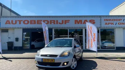 Occasion Ford Fiesta Futura 80 PK (58 kW) 2006 Grijs Hatchback