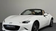 Wit, metallic lak Gebruikt 2019 Mazda MX5 Cabriolet | € 24.990 (Eerlijke prijs)