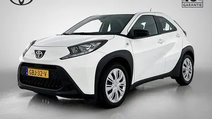 Occasion 2024 Toyota Aygo X Play SUV | € 19.940 (Eerlijke prijs)