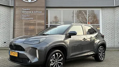 Grijs Occasion 2025 Toyota Yaris Cross Comfort SUV | € 29.900 (Eerlijke prijs)