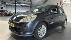 Gebruikt 2007 Renault Clio II Rip Curl Hatchback | € 1.999 (Eerlijke prijs)