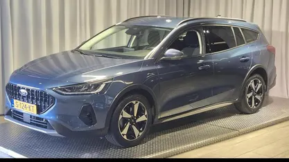 Blauw Gebruikt 2023 Ford Focus Active Stationwagen | € 22.945 (Eerlijke prijs)