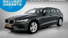Grijs metallic Gebruikt 2021 Volvo V60 Momentum Stationwagen | € 27.950 (Goede deal)