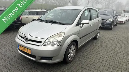Grijs Gebruikt 2004 Toyota Corolla Verso MPV | € 2.650 (Eerlijke prijs)