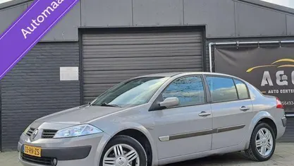 Beige Occasion 2005 Renault Mégane II Sedan | € 2.795 (Eerlijke prijs)