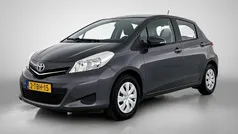 Grijs Gebruikt 2014 Toyota Yaris Hatchback | € 9.990 (Eerlijke prijs)