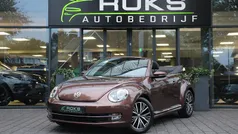 Bruin Gebruikt 2016 VW Beetle Design Cabriolet | € 19.850 (Eerlijke prijs)