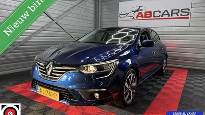Blauw Gebruikt 2017 Renault Mégane IV Bose Edition Hatchback | € 11.995 (Eerlijke prijs)
