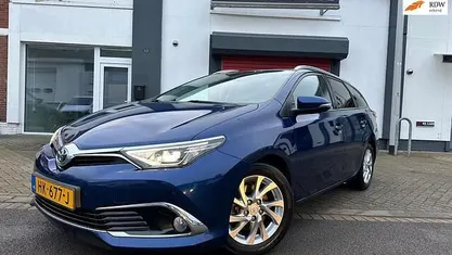 Occasion 2015 Toyota Auris Touring Sports Stationwagen | € 12.350 (Eerlijke prijs)