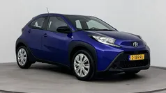 Blauw Gebruikt 2024 Toyota Aygo Play Hatchback | € 19.999 (Eerlijke prijs)