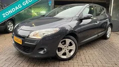 Grijs Gebruikt 2011 Renault Mégane III Dynamique Hatchback | € 4.450 (Eerlijke prijs)