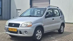 Grijs, metallic lak Gebruikt 2003 Suzuki Ignis Hatchback | € 1.450 (Eerlijke prijs)