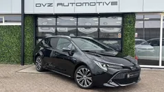 Zwart, metallic lak Gebruikt 2020 Toyota Corolla Stationwagen | € 19.950 (Super prijs)