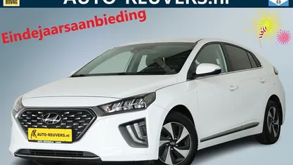 Wit Gebruikt 2022 Hyundai Ioniq Premium Hatchback | € 19.900 (Eerlijke prijs)