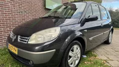 Grijs Gebruikt 2006 Renault Scénic II Luxe MPV | € 1.445 (Eerlijke prijs)