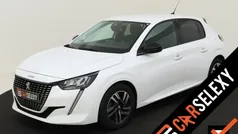 Wit, metallic lak Gebruikt 2023 Peugeot 208 Allure Hatchback | € 18.495 (Eerlijke prijs)