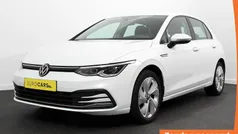 Wit Gebruikt 2021 VW Golf VIII Style Hatchback | € 25.885 (Eerlijke prijs)