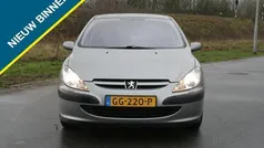 Grijs Gebruikt 2004 Peugeot 307 Griffe Hatchback | € 1.799 (Eerlijke prijs)