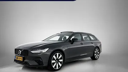Grijs, metallic lak Gebruikt 2024 Volvo V90 Ultra Stationwagen | € 46.800 (Goede deal)