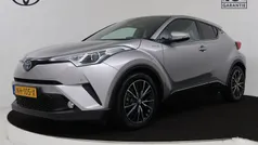 Grijs, metallic lak Gebruikt 2017 Toyota C-HR Executive SUV | € 21.945 (Eerlijke prijs)
