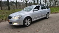 Grijs Gebruikt 2011 Skoda Octavia Stationwagen | € 2.950 (Eerlijke prijs)
