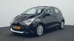Zwart Gebruikt 2019 Toyota Aygo X-play Hatchback | € 11.745 (Eerlijke prijs)