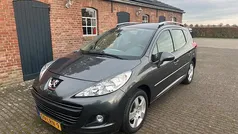 Grijs (metallic) Gebruikt 2010 Peugeot 207 Stationwagen | € 3.900 (Eerlijke prijs)