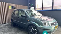 Gebruikt 2003 Ford Fusion MPV | € 1.650 (Eerlijke prijs)