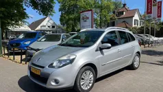 Grijs, metallic lak Gebruikt 2012 Renault Clio IV Collection Stationwagen | € 4.950 (Eerlijke prijs)