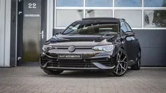 Zwart, metallic lak Gebruikt 2021 VW Golf VIII R Hatchback | € 44.950 (Eerlijke prijs)